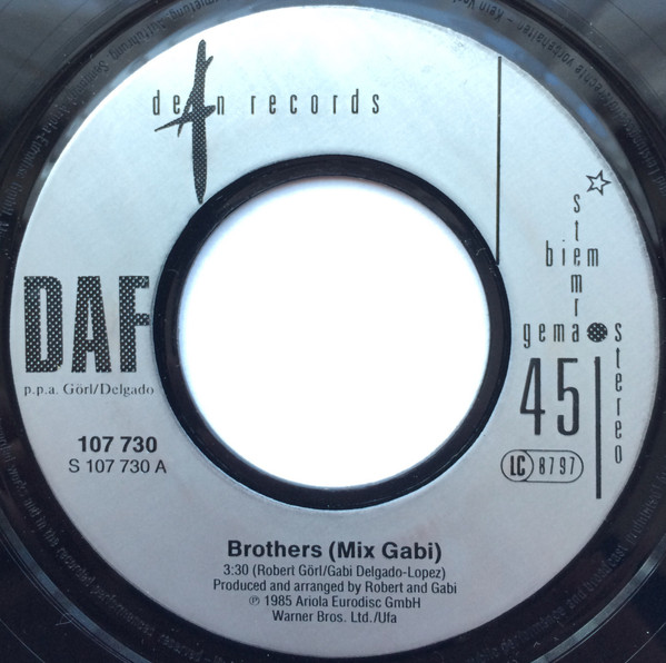 Deutsch Amerikanische Freundschaft - Brothers 3 Deutsch Amerikanische Freundschaft - Brothers