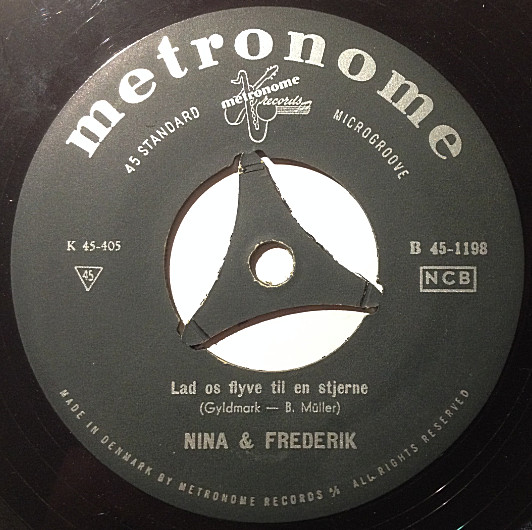 Nina & Frederik - Min Kompliment, Chérie / Lad Os Flyve Til En Stjerne 4 Nina & Frederik - Min Kompliment, Chérie / Lad Os Flyve Til En Stjerne