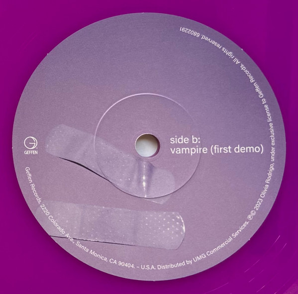 Olivia Rodrigo - Vampire 4 Olivia Rodrigo - Vampire