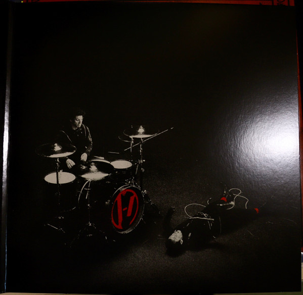 Twenty One Pilots - Breach 2 Twenty One Pilots - Breach