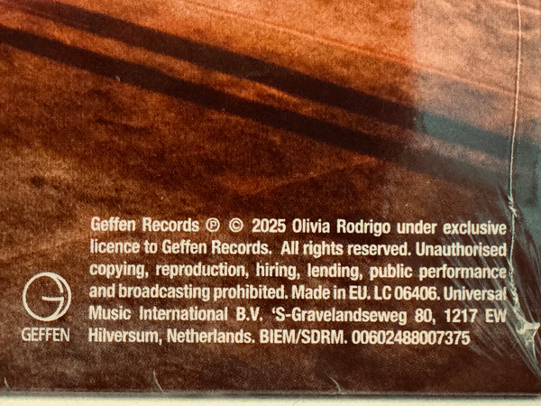 Olivia Rodrigo, Weezer - Live @ Lolla 5 Olivia Rodrigo, Weezer - Live @ Lolla